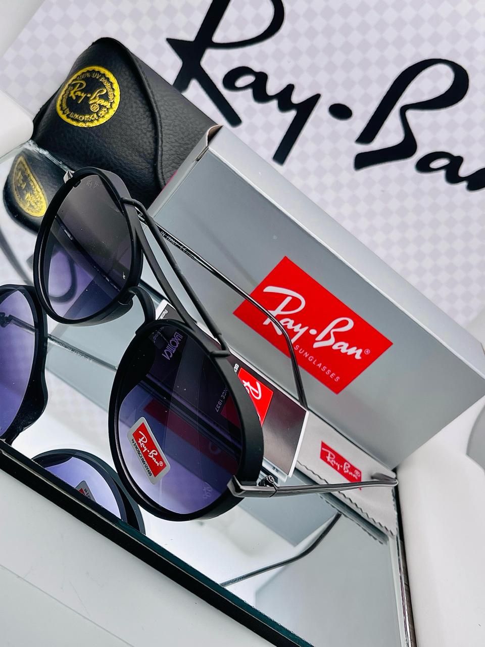 RAY BAN